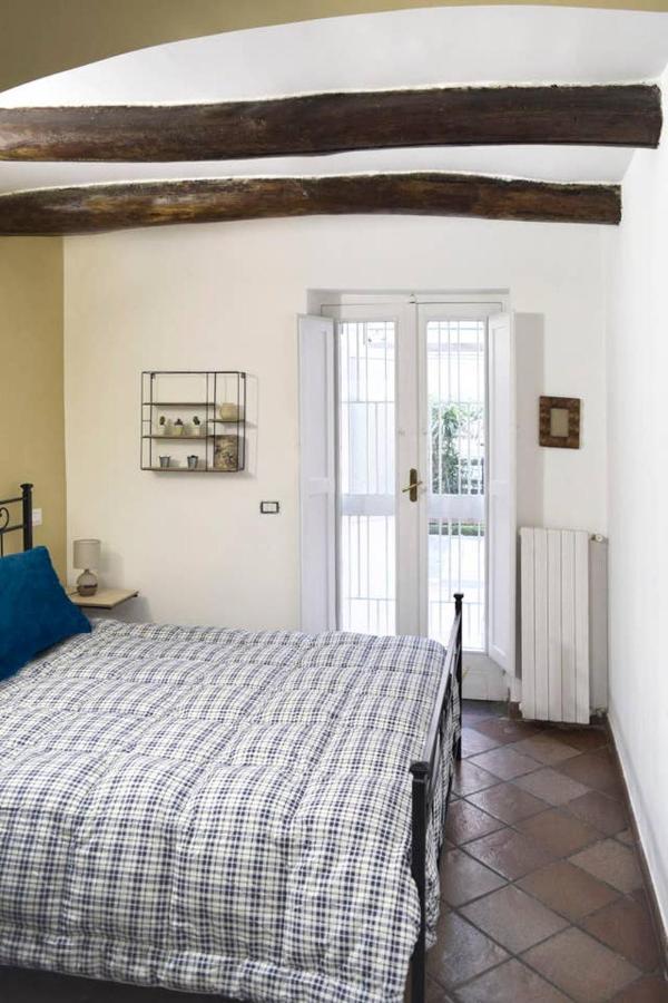 Giardino D'Atri Apartment Наполи Екстериор снимка