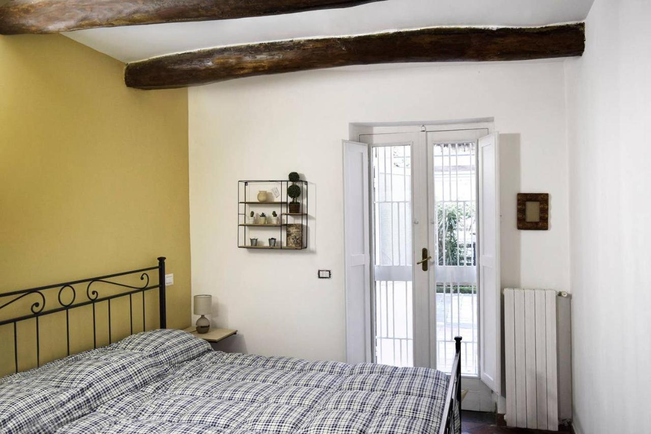 Giardino D'Atri Apartment Наполи Екстериор снимка